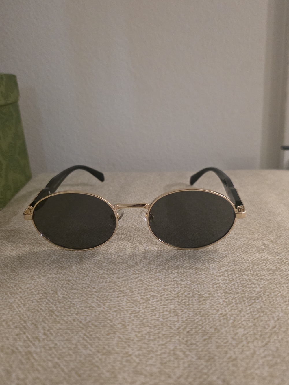 Source Unknown Gold Frame Black Lens Oval Sunglasses - Women Accessories